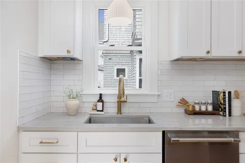 $1,499,000 | 61 Gibbs Avenue, Newport, RI 02840