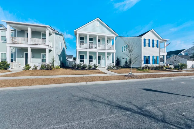 $399,000 | 204 Magnolia Garden Drive, Summerville, SC 29483