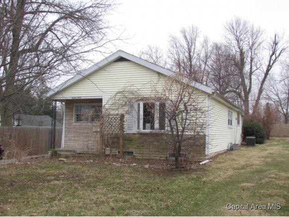 1630 Reed Avenue Springfield, IL 62704 - Photo 1 of 14 Gallery Image 1