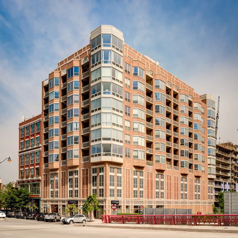 720 West Randolph Street, Unit PH7 Chicago, IL 60661 - Photo 1 of 18 a front view of a building