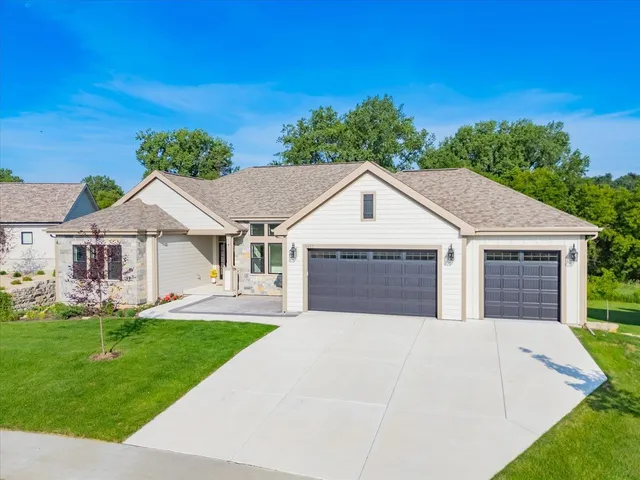 $1,228,000 | 1452 Serenity Sun Prairie, Sun Prairie, WI 53590