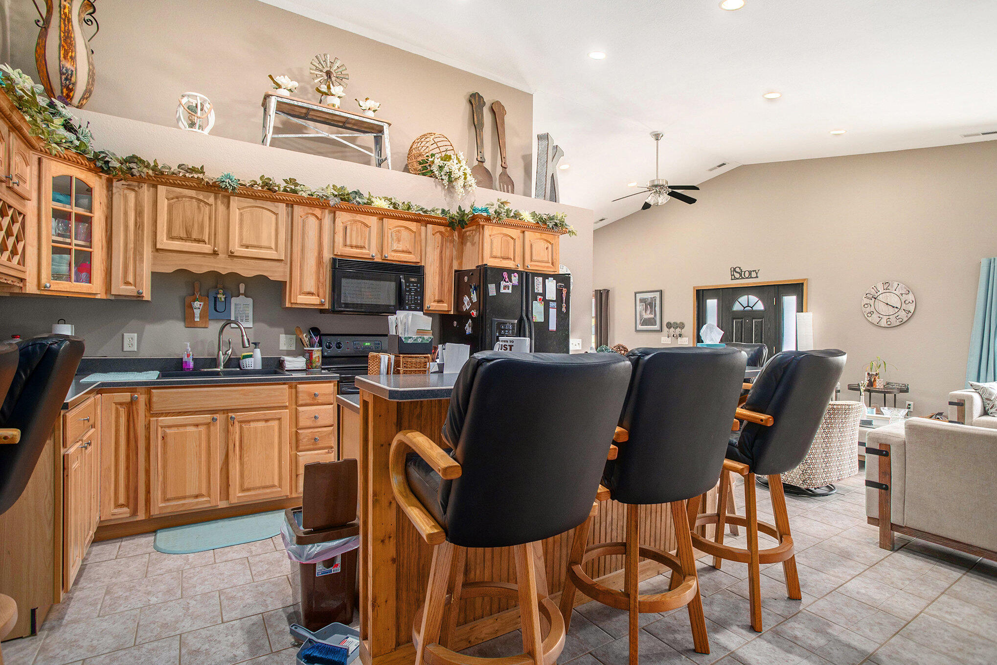 390 Iyopawa Road Coldwater, MI 49036 - Photo 8 of 30 008_390_iyopawa_rd_coldwater_mi_49036_8_