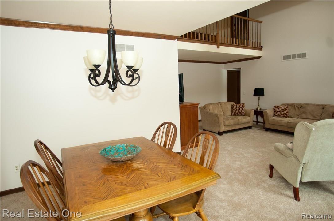 1347 Bembridge Drive Rochester, MI 48307 - Photo 5 of 66 1347-Bembridge-1.jpg