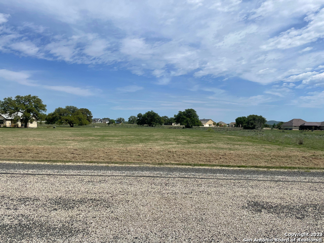 327 Salt Grass Trail Bandera, TX 78003 - Photo 3 of 22