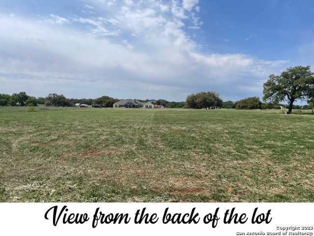 327 Salt Grass Trail Bandera, TX 78003 - Photo 8 of 22