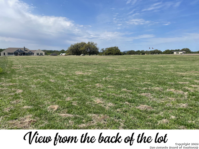 327 Salt Grass Trail Bandera, TX 78003 - Photo 9 of 22