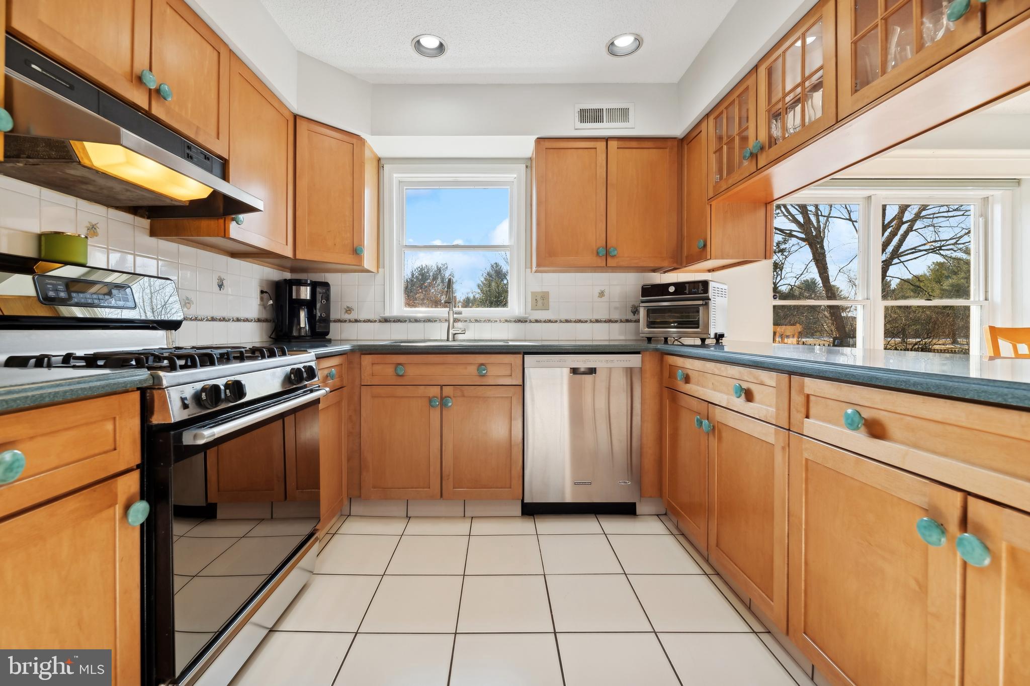 11 Rutledge Court Plainsboro, NJ 08536 - Photo 43 of 72 Gallery Image 43