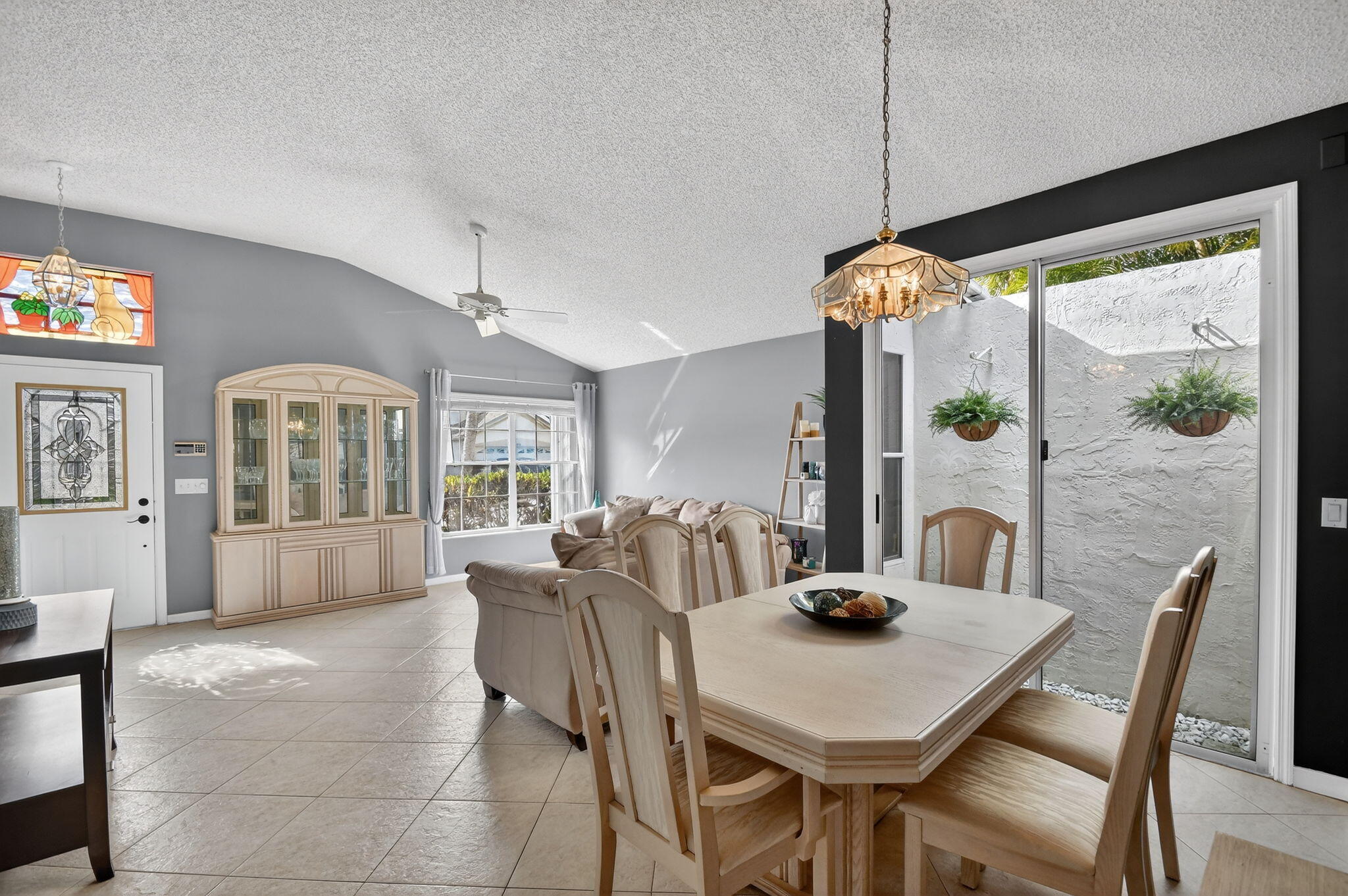 131 Hammocks Court Greenacres, FL 33413 - Photo 6 of 38 12-web-or-mls-DSC_9362