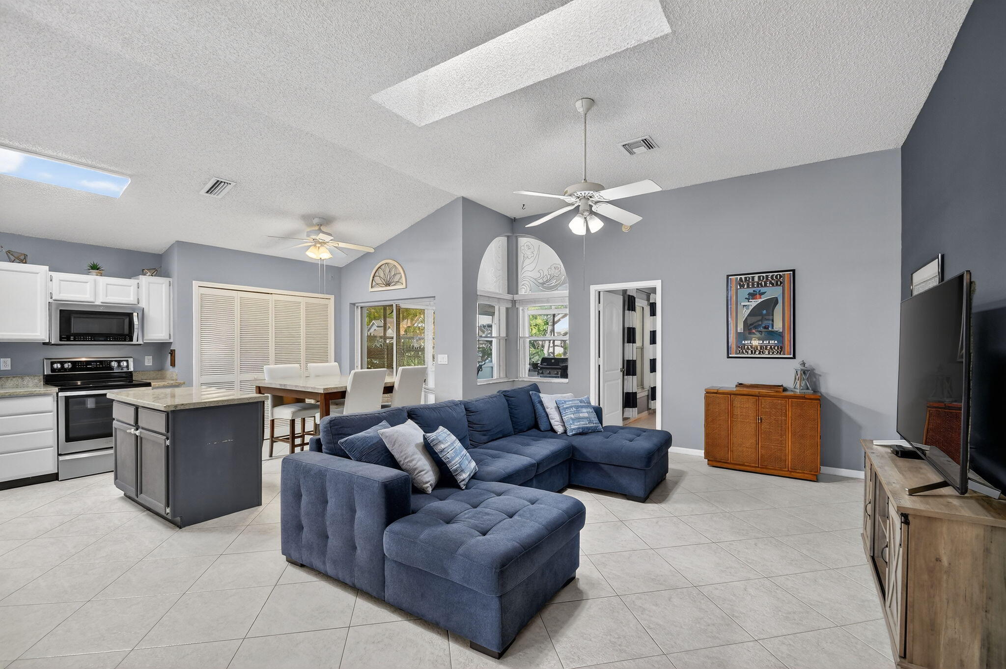 131 Hammocks Court Greenacres, FL 33413 - Photo 7 of 38 14-web-or-mls-DSC_9372