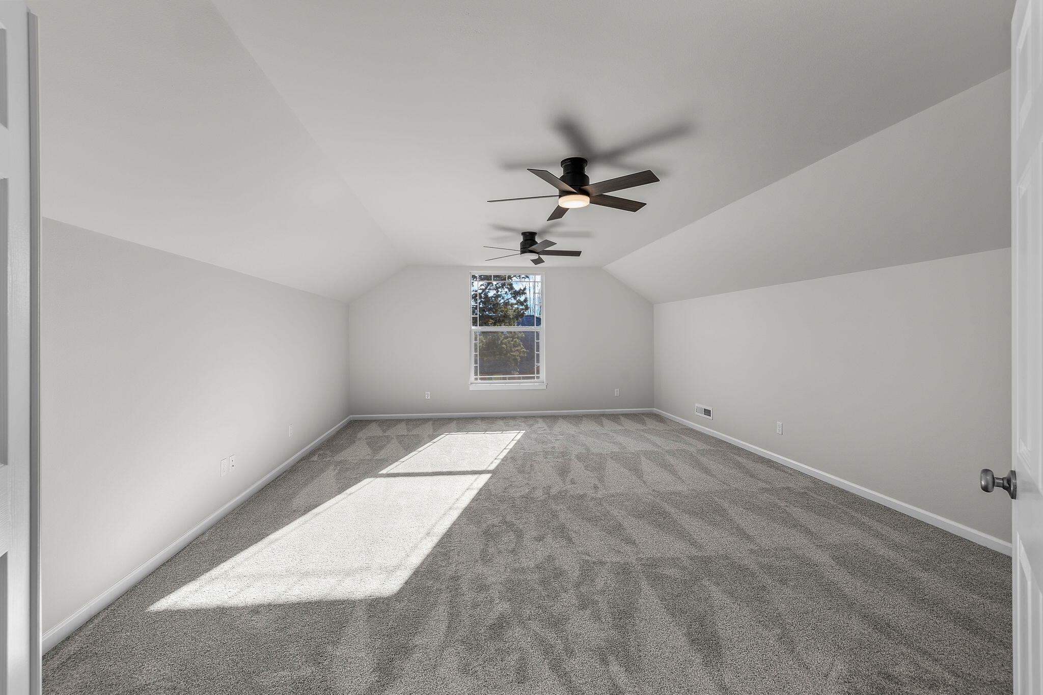 3087 Northeast Wells Acres Road Bend, OR 97701 - Photo 15 of 38 Bonus Room