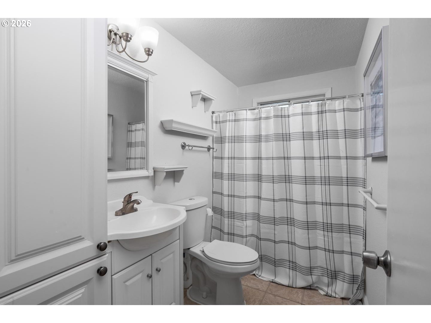 5594 Southwest Erickson Avenue Beaverton, OR 97005 - Photo 13 of 21 Bathroom