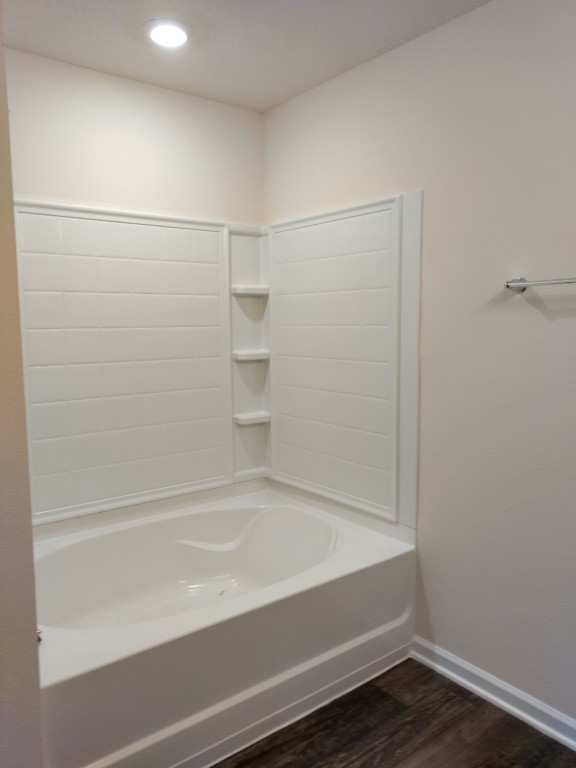 75378 Bridgewater Drive Yulee, FL 32097 - Photo 17 of 33 a bathroom with a bathtub