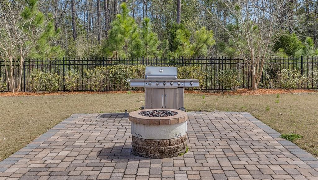 75378 Bridgewater Drive Yulee, FL 32097 - Photo 19 of 33 a view of a couches and a table in the patio