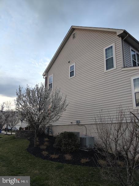 9802 Shaded Day Laurel, MD 20723 - Photo 38 of 39 Side View