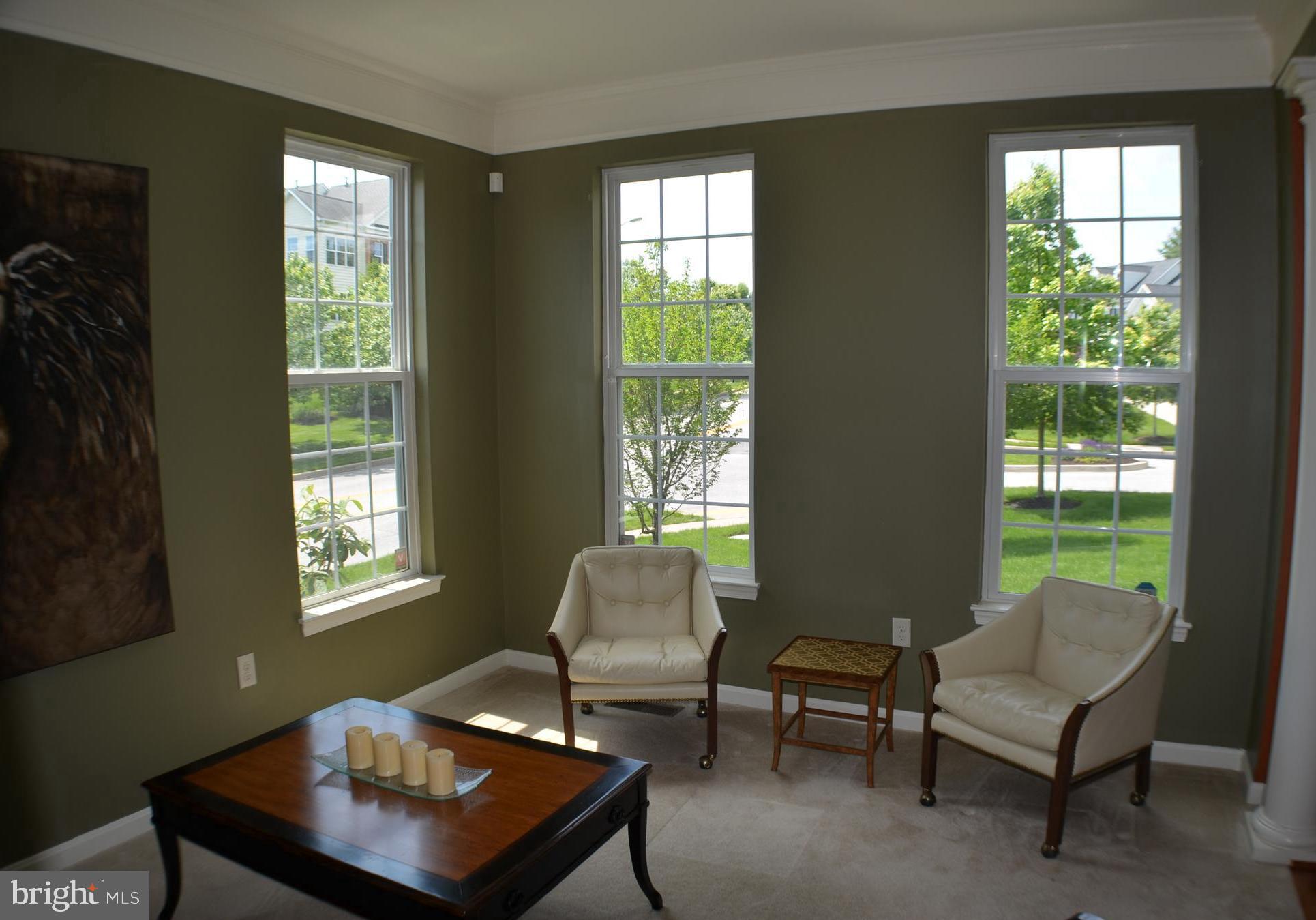 9802 Shaded Day Laurel, MD 20723 - Photo 7 of 39 Living Room