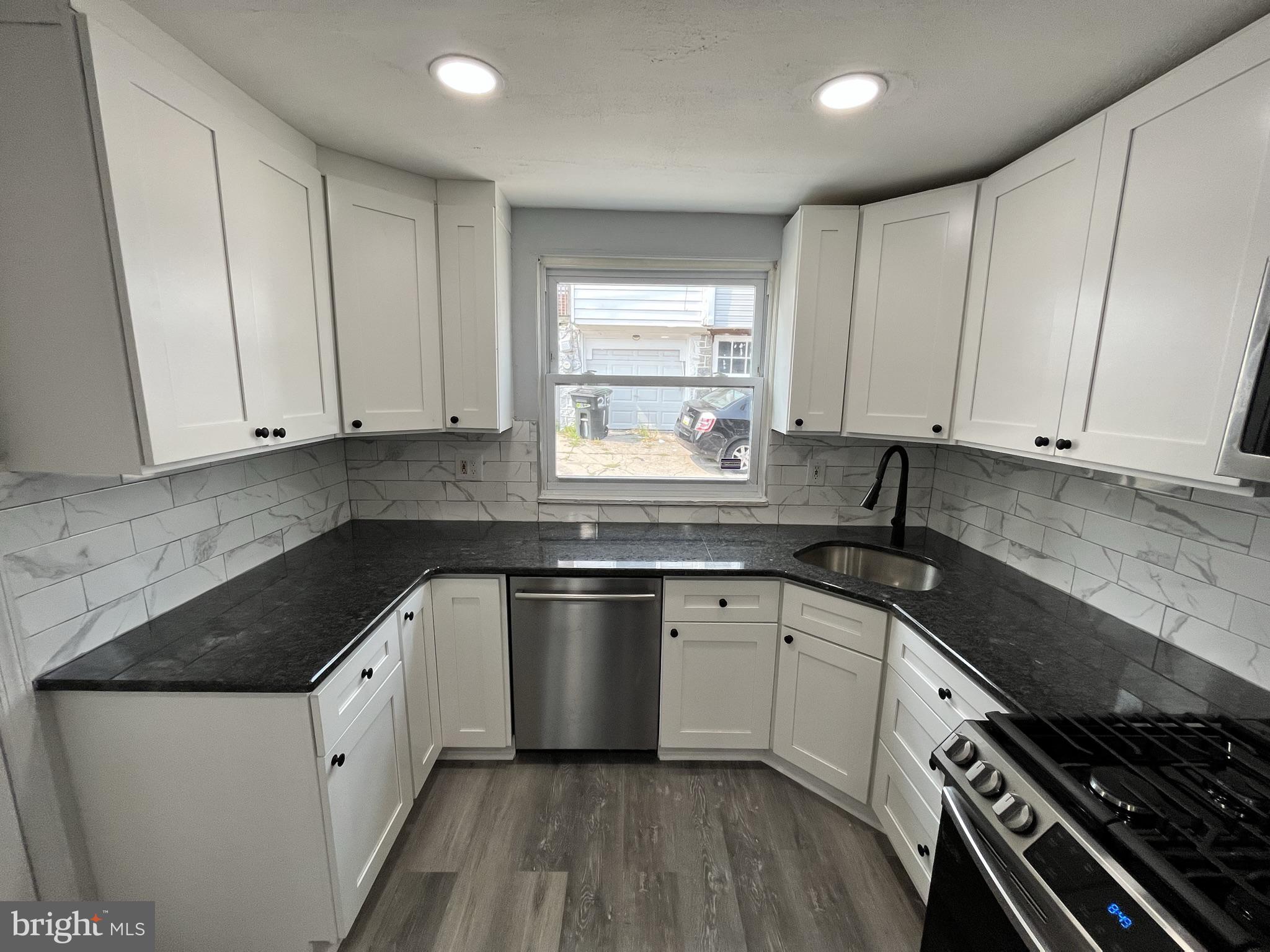 510 Timberlake Road Upper Darby, PA 19082 - Photo 12 of 38