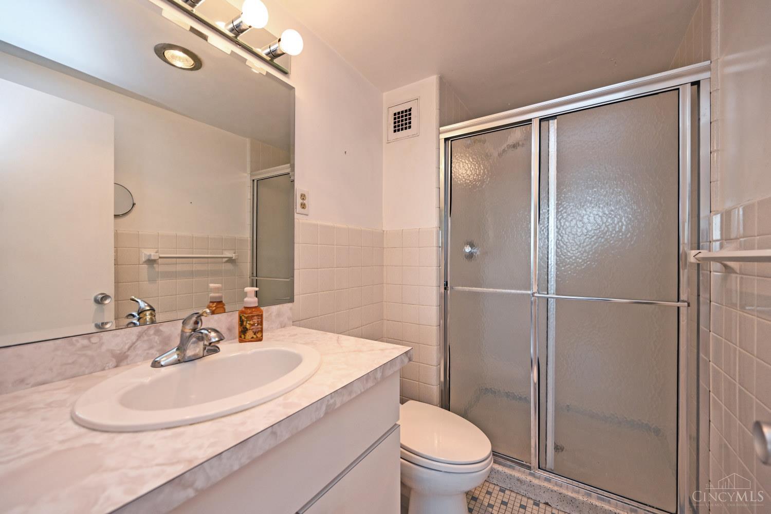 2324 Madison Road, Unit 602 Cincinnati, OH 45208 - Photo 32 of 39 Gallery Image 32