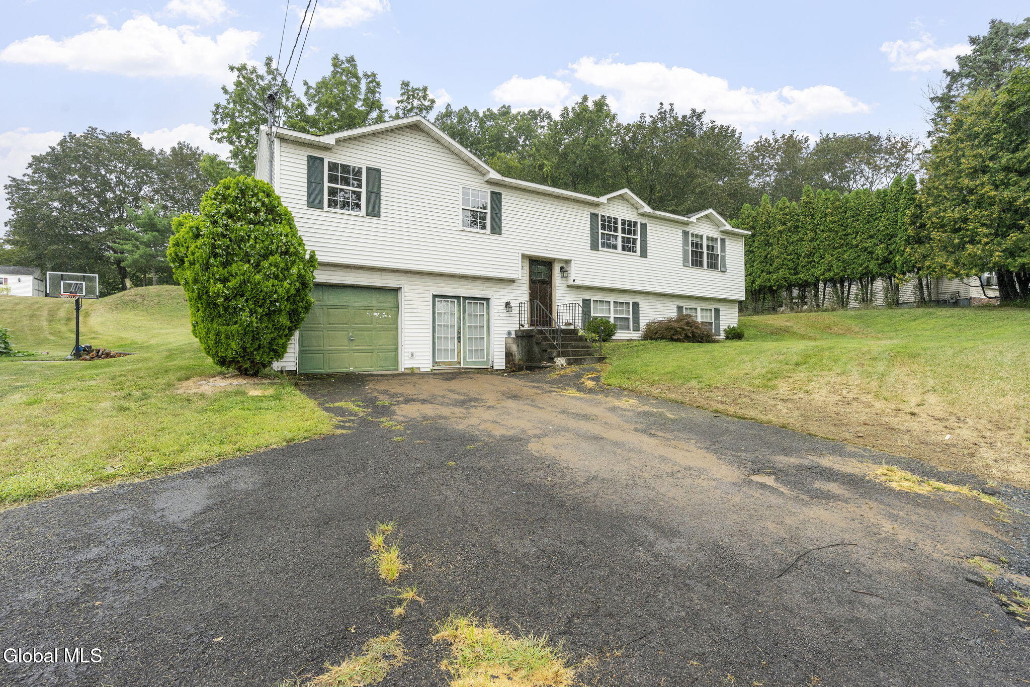 1-web-or-mls-52-boght-rd