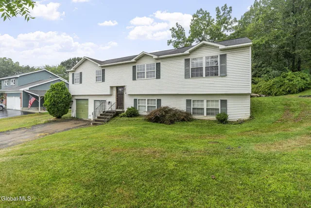 $374,900 | 52 Boght Road, Colonie, NY 12189