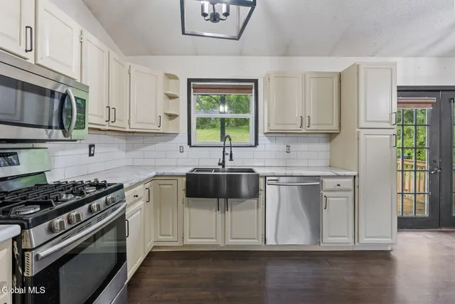 $374,900 | 52 Boght Road, Colonie, NY 12189