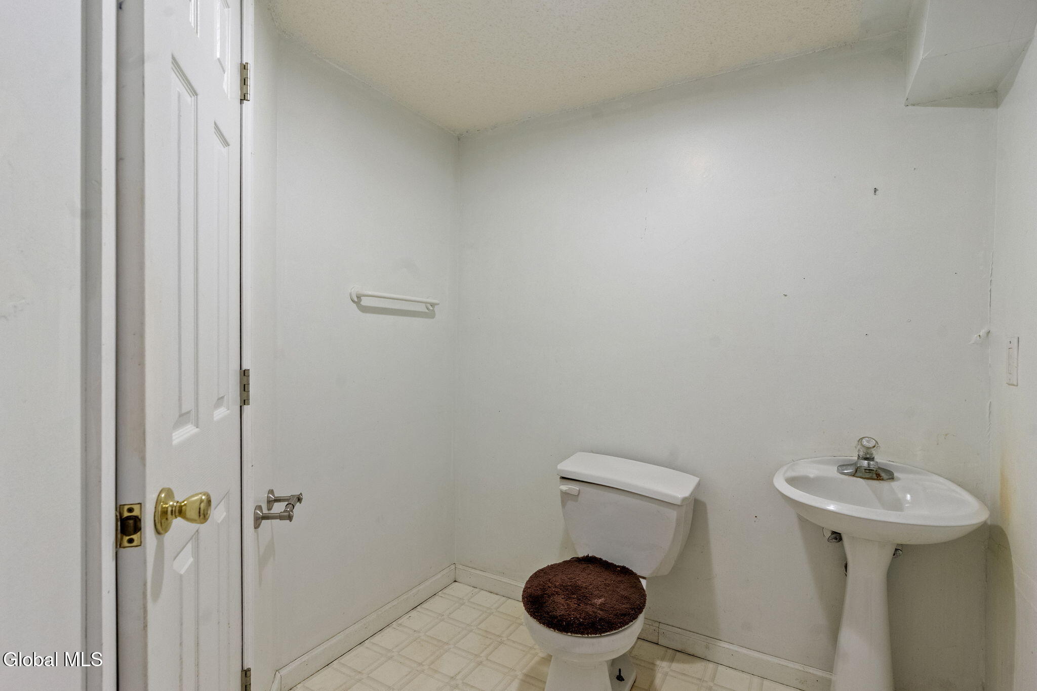 52 Boght Road Watervliet, NY 12189 - Photo 7 of 50 7-web-or-mls-52-boght-rd