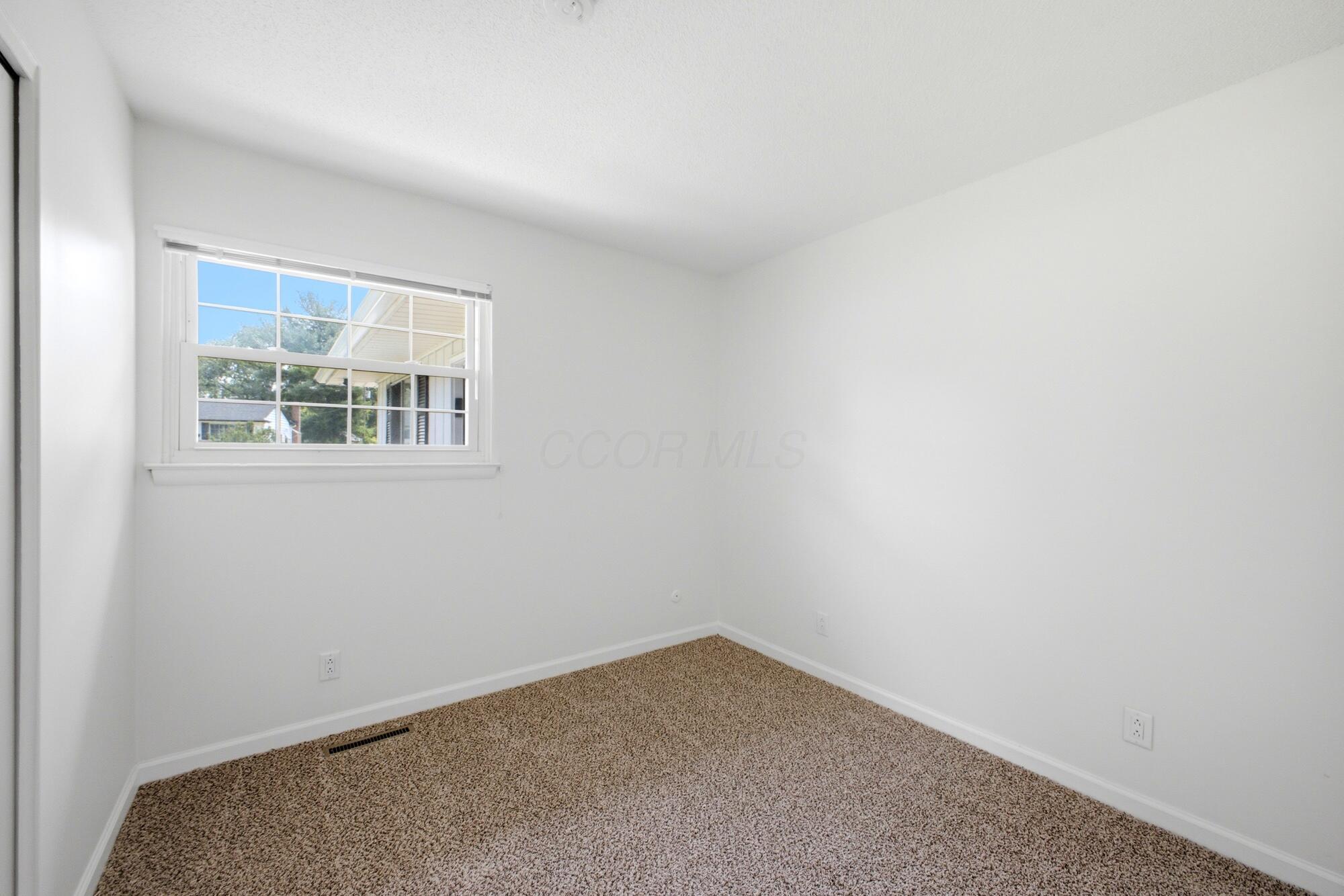 2541 Maybury Road Columbus, OH 43232 - Photo 21 of 35