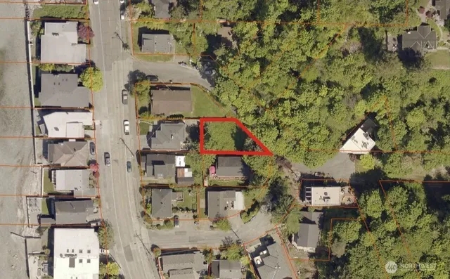 $399,950 | 52-xx Southwest Canada Drive, Seattle, WA 98136