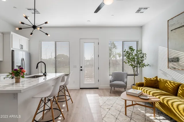 $2,500 | 777 West Coolidge Street, Unit 5, Phoenix, AZ 85013