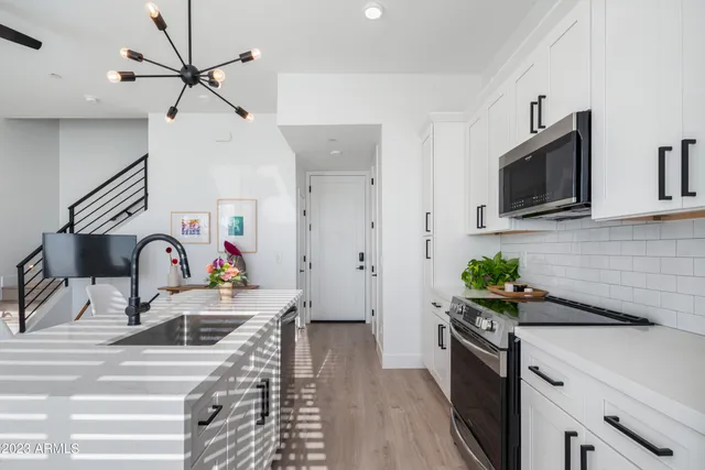 $2,500 | 777 West Coolidge Street, Unit 5, Phoenix, AZ 85013