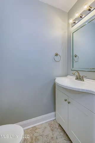 $345,000 | 30 Birkdale Circle, Vicksburg, MS 39183