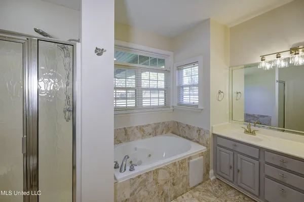 $345,000 | 30 Birkdale Circle, Vicksburg, MS 39183