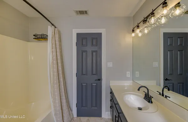 $345,000 | 30 Birkdale Circle, Vicksburg, MS 39183