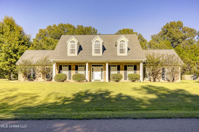 $345,000 | 30 Birkdale Circle, Vicksburg, MS 39183