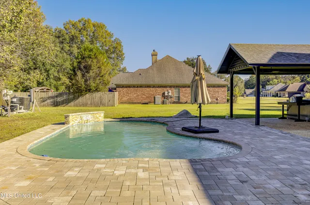 $345,000 | 30 Birkdale Circle, Vicksburg, MS 39183