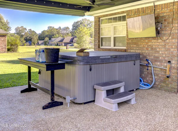 $345,000 | 30 Birkdale Circle, Vicksburg, MS 39183