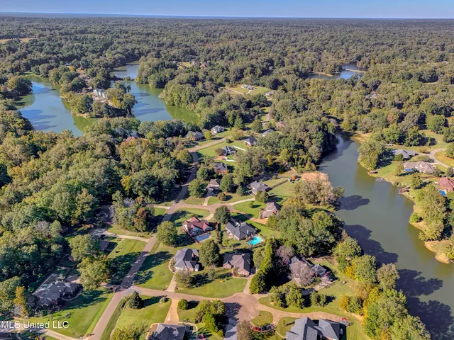 $345,000 | 30 Birkdale Circle, Vicksburg, MS 39183