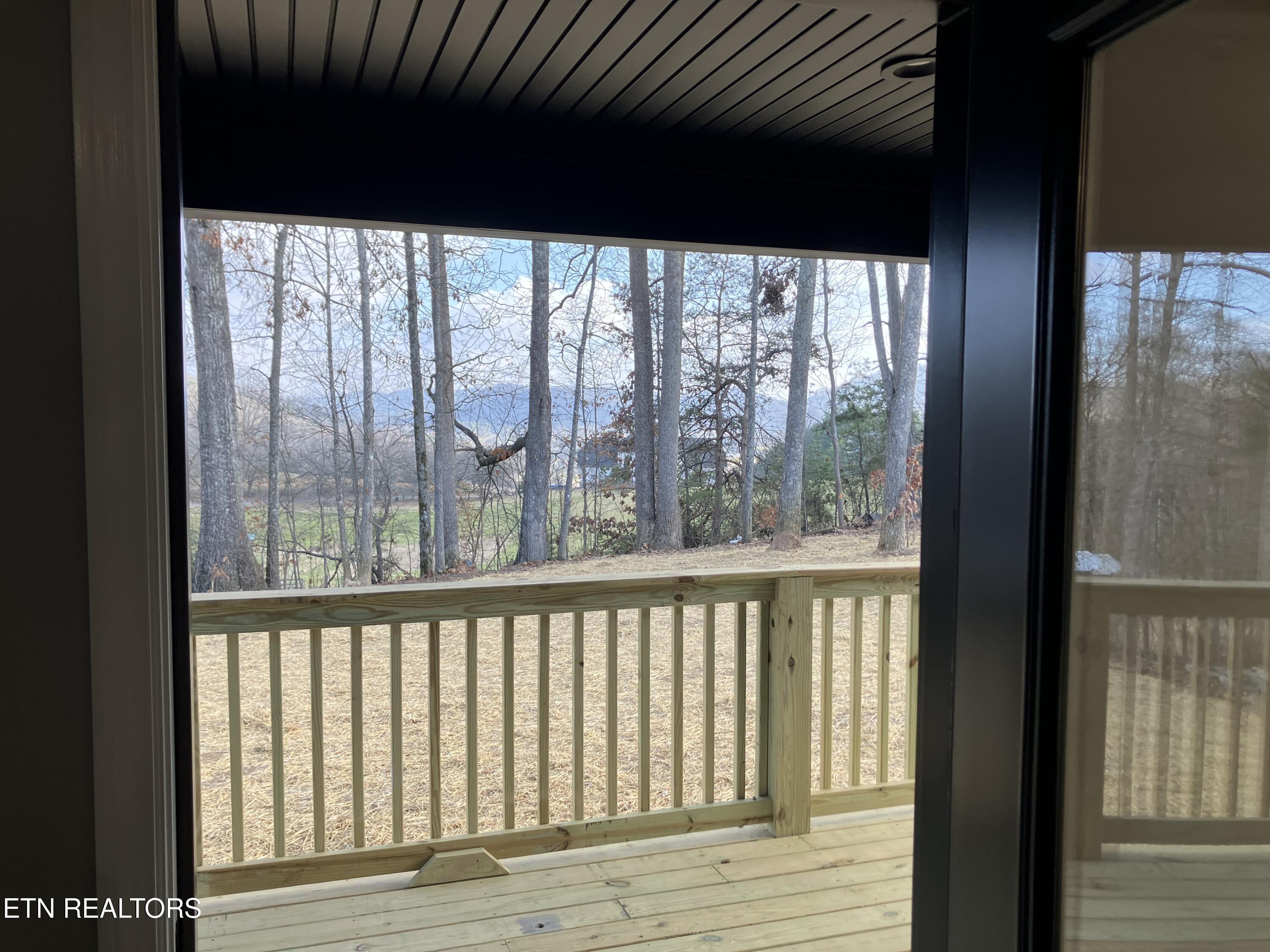 198 Signet Lane Maynardville, TN 37807 - Photo 24 of 35 IMG_5653