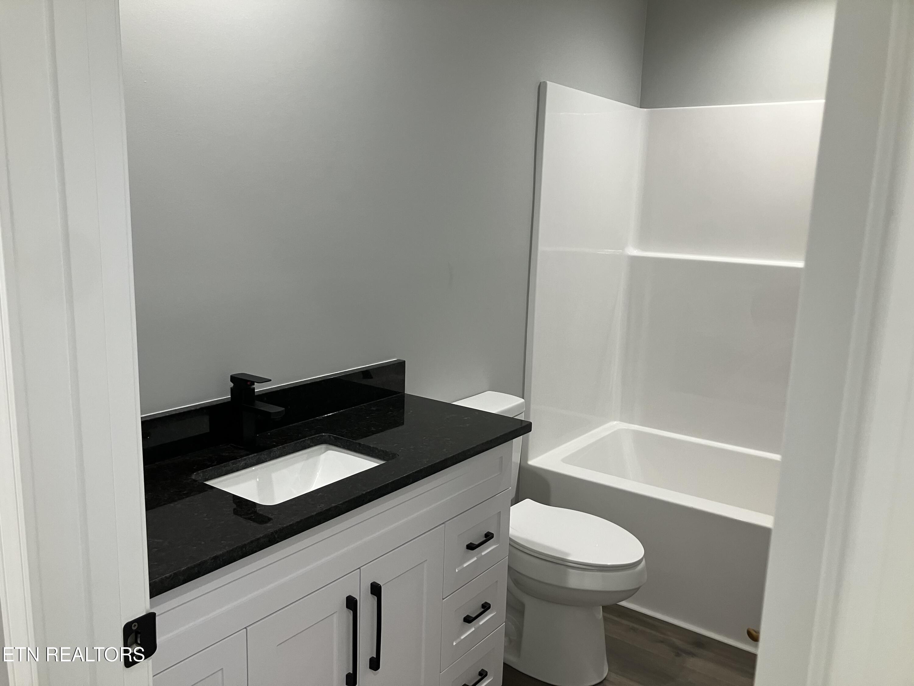 198 Signet Lane Maynardville, TN 37807 - Photo 26 of 35 IMG_5657