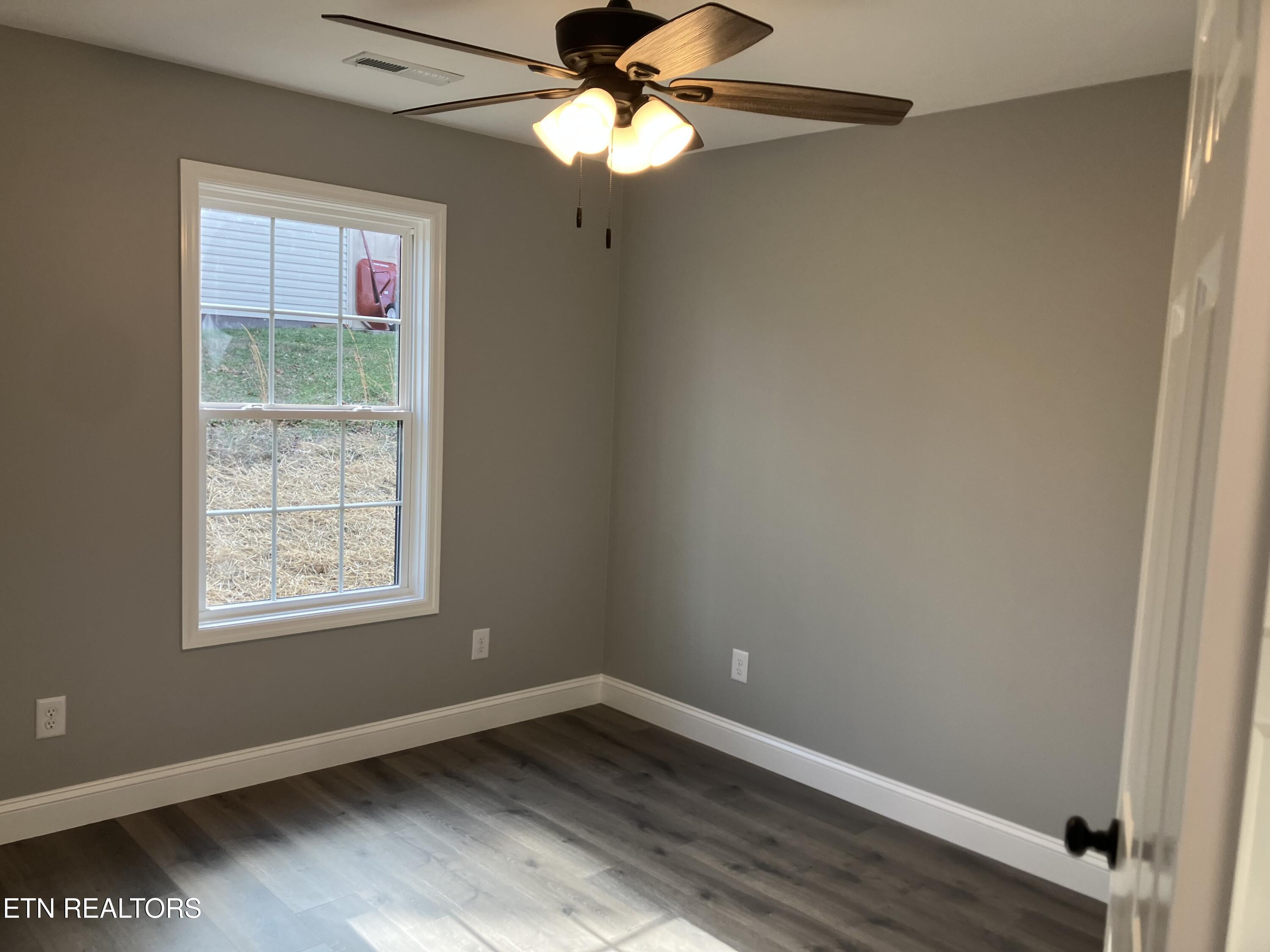 198 Signet Lane Maynardville, TN 37807 - Photo 27 of 35 IMG_5658