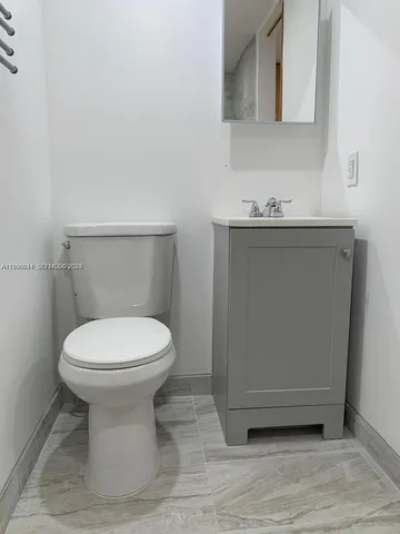 $1,000 | 20811 Northwest Miami Place, Unit B, Miami Gardens, FL 33169