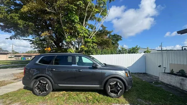 $1,000 | 20811 Northwest Miami Place, Unit B, Miami Gardens, FL 33169