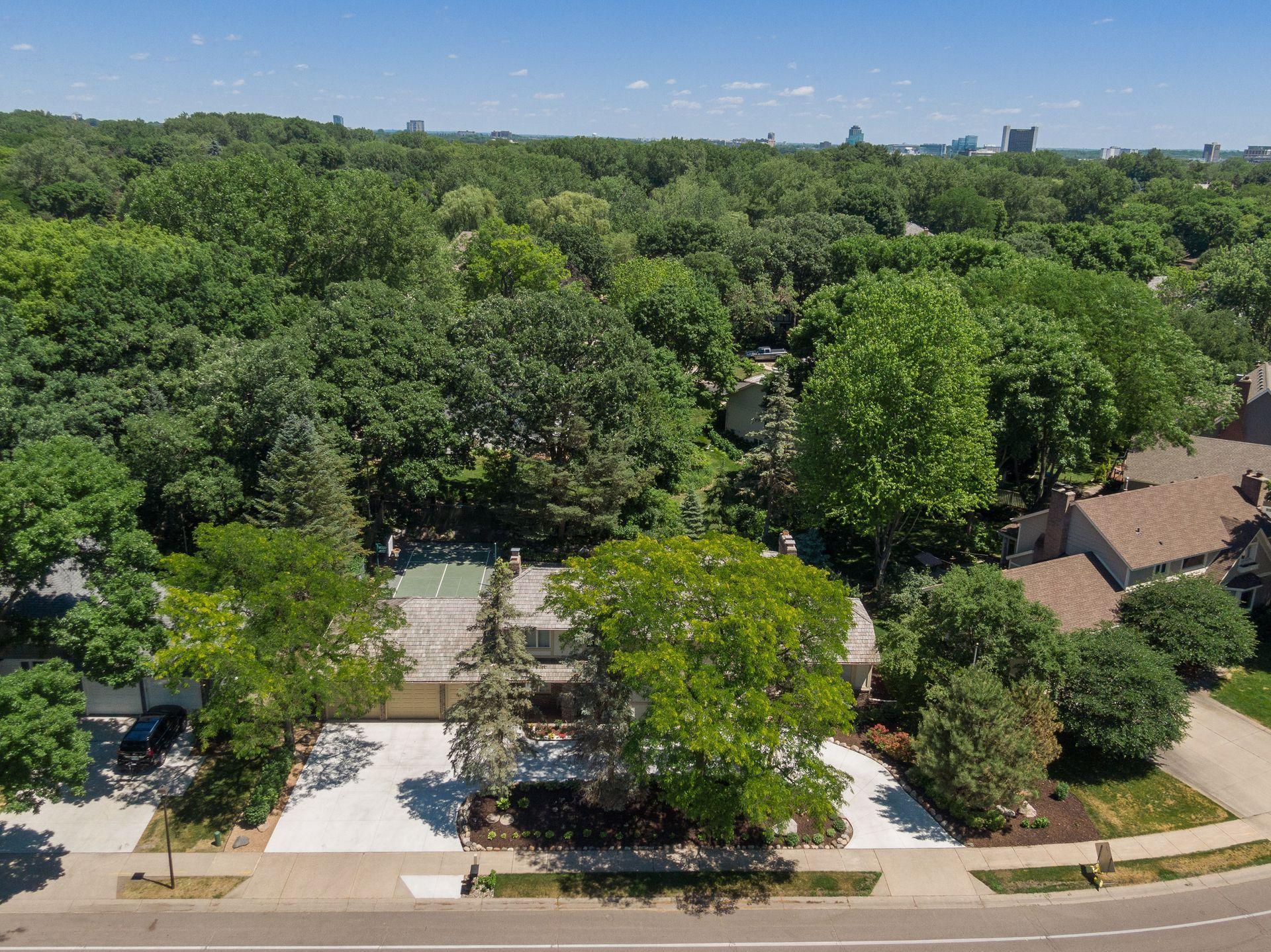 7409 Gleason Road Edina, MN 55439 - Photo 7 of 70