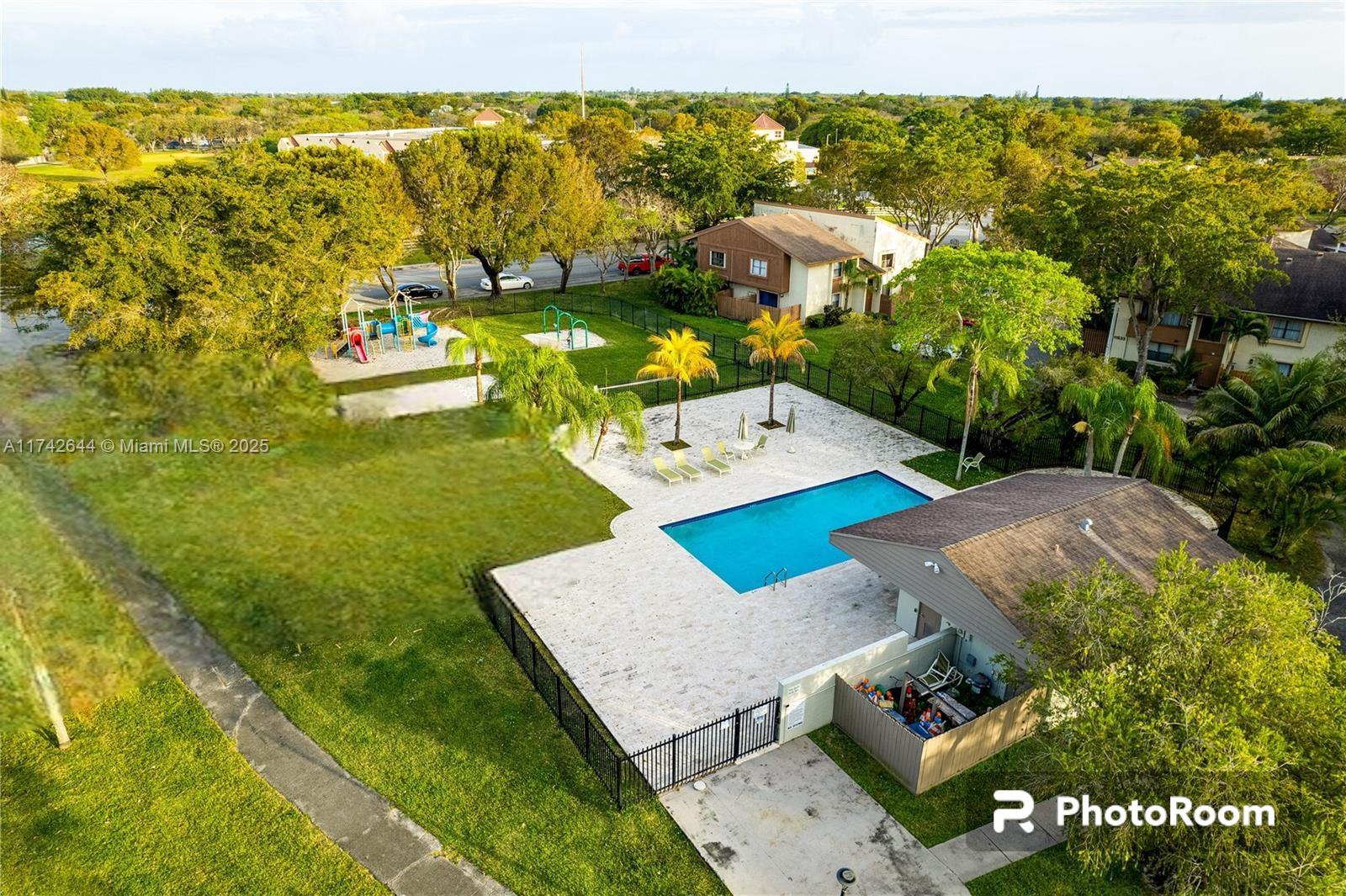 11545 Southwest 109th Road, Unit 25Z Miami, FL 33176 - Photo 37 of 39