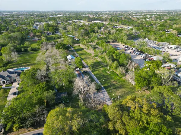 $250,000 | 721 Crenshaw Road, Houston, TX 77504