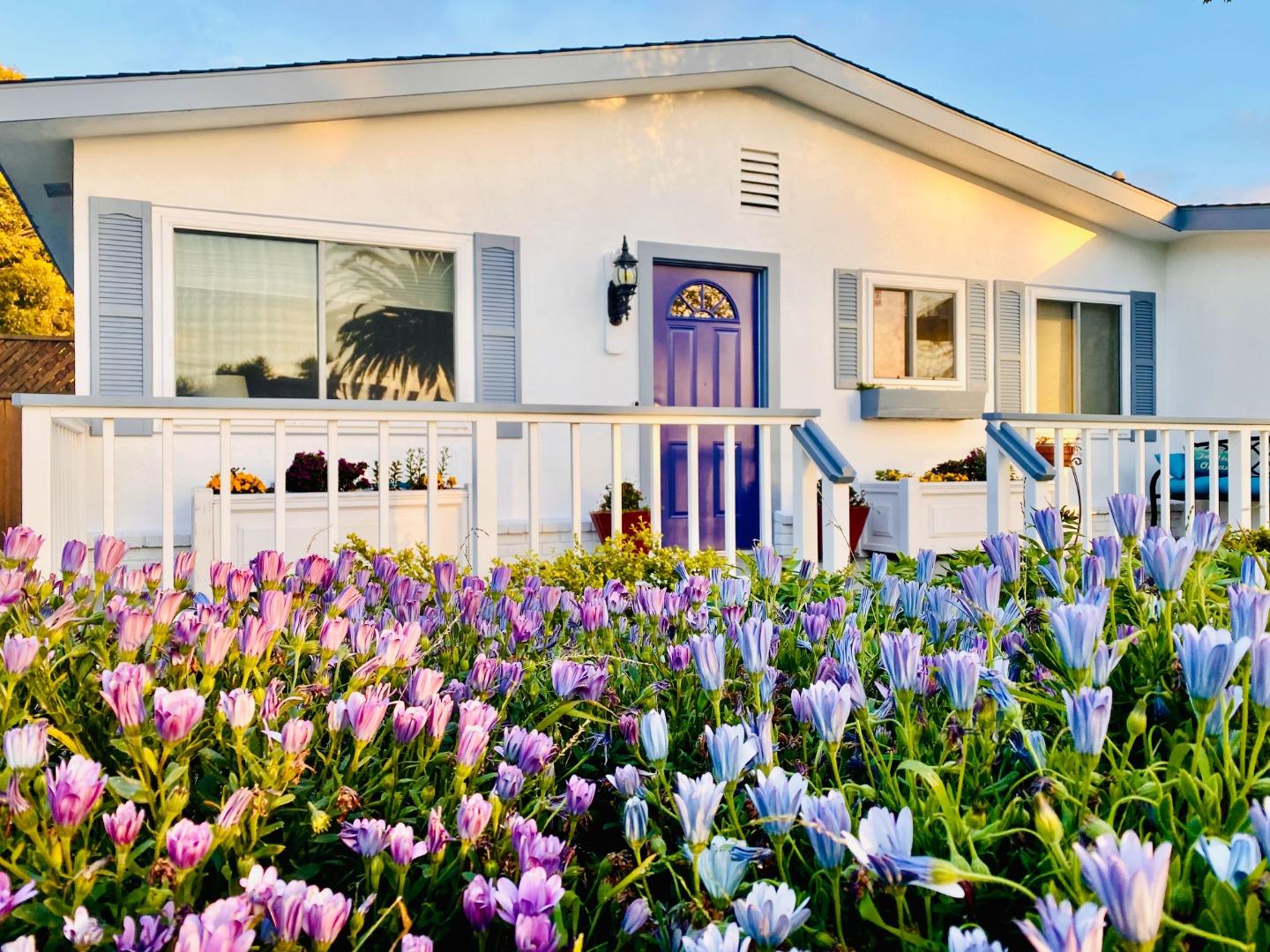 3208 Melanie Road Marina, CA 93933 - Photo 1 of 28 Gallery Image 1