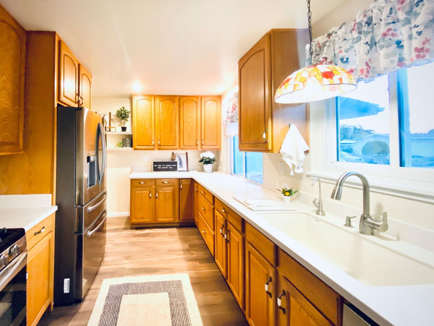 3208 Melanie Road Marina, CA 93933 - Photo 8 of 28 Gallery Image 8