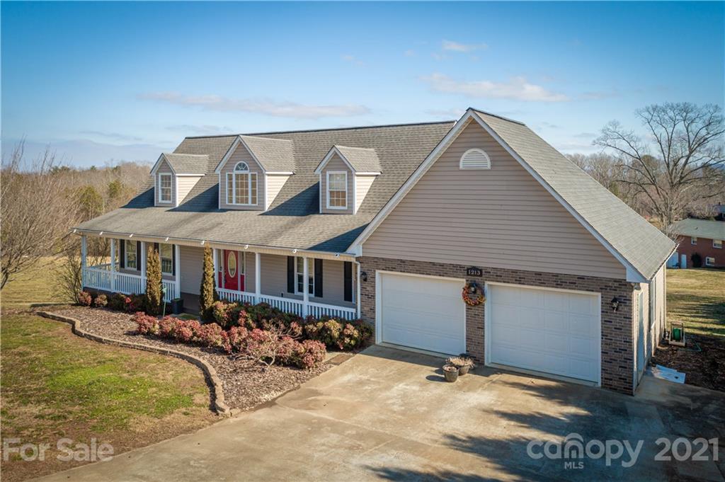 1213 Hopewell Road Morganton, NC 28655 - Photo 2 of 32 Gallery Image 2