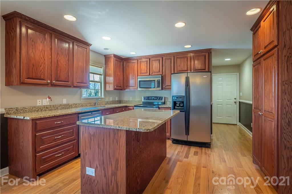 1213 Hopewell Road Morganton, NC 28655 - Photo 11 of 32 Gallery Image 11