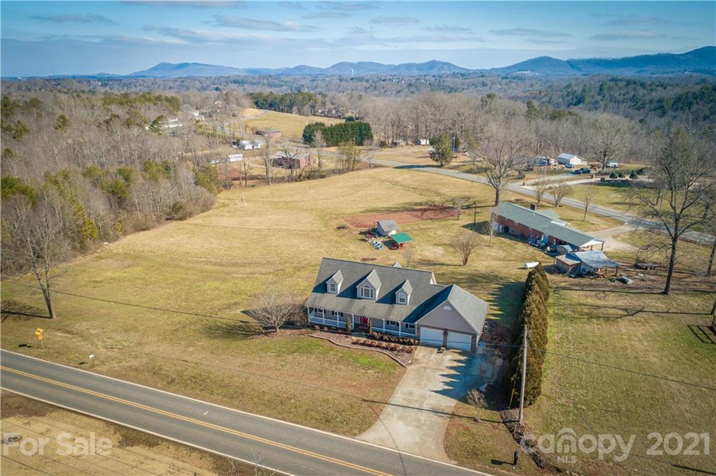 1213 Hopewell Road Morganton, NC 28655 - Photo 3 of 32 Gallery Image 3