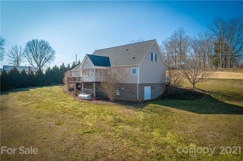 1213 Hopewell Road Morganton, NC 28655 - Photo 32 of 32 Gallery Image 32